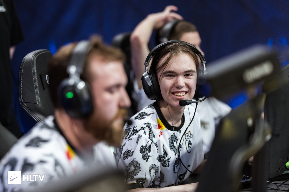 体育竞技中 体育竞技中